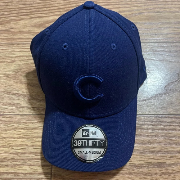 NEW Chicago Cubs Hat - Picture 1 of 5